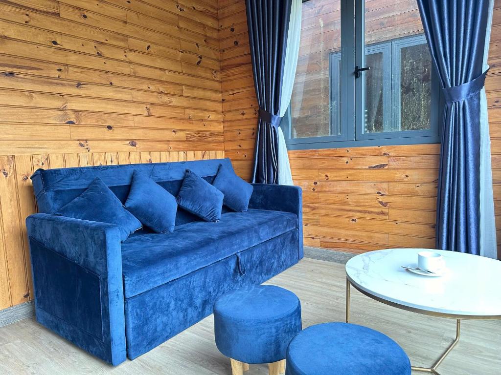 The Tropicana - Villa săn mây