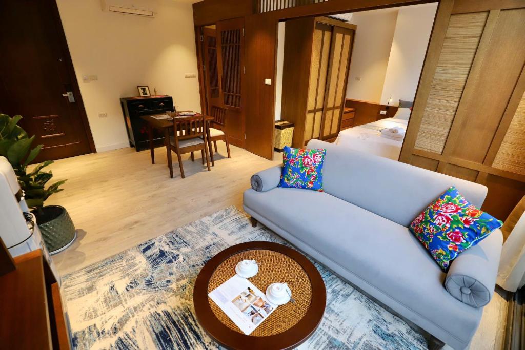 Hidden Home MAYA 40 Linh Lang