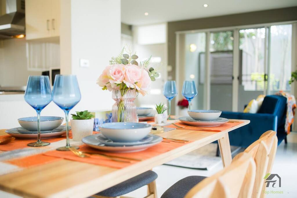 Entire 3 bedrooms Townhouse in Baulkham Hills