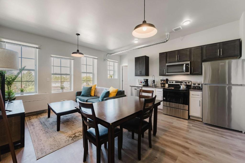 2BR Modern Retreat Near Henry Ford image