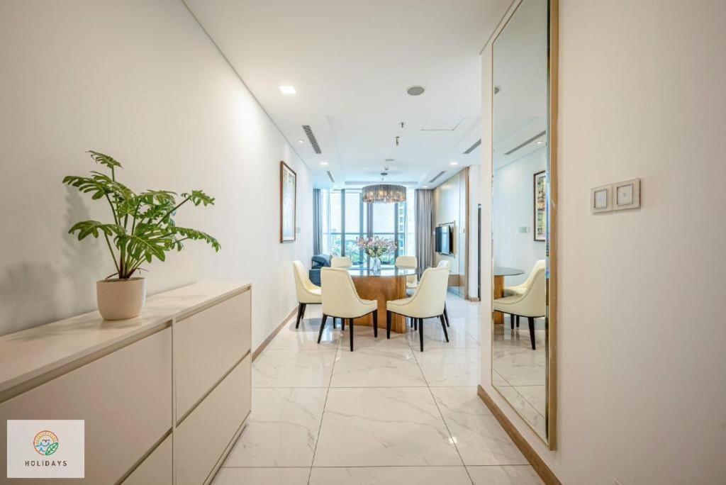 Landmark 81 Holiday Inn