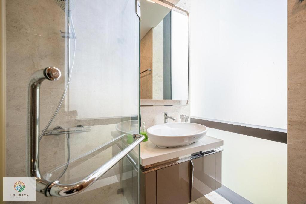 Landmark 81 Holiday Inn