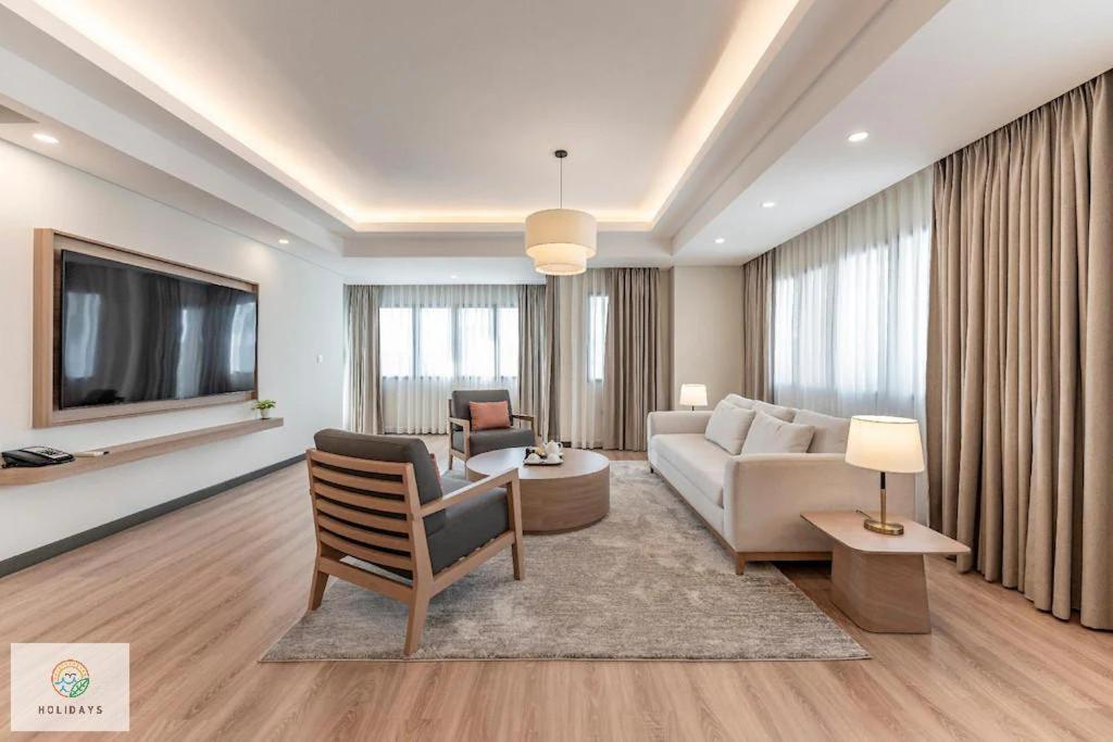 Landmark 81 Holiday Inn