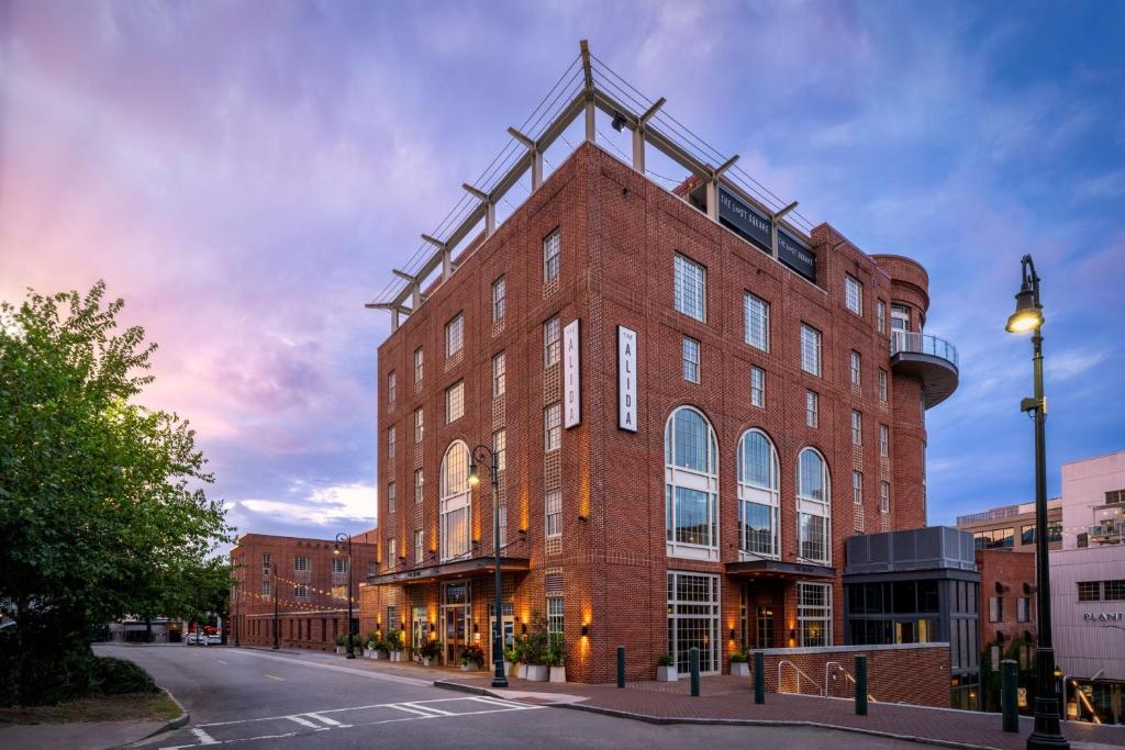 The Alida, Savannah, a Tribute Portfolio Hotel image