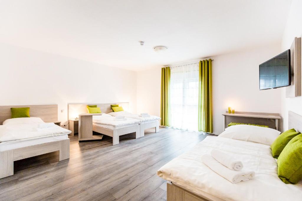 Hotel ANNA - Düsseldorf - Hilden Room Type - Quadruple Room