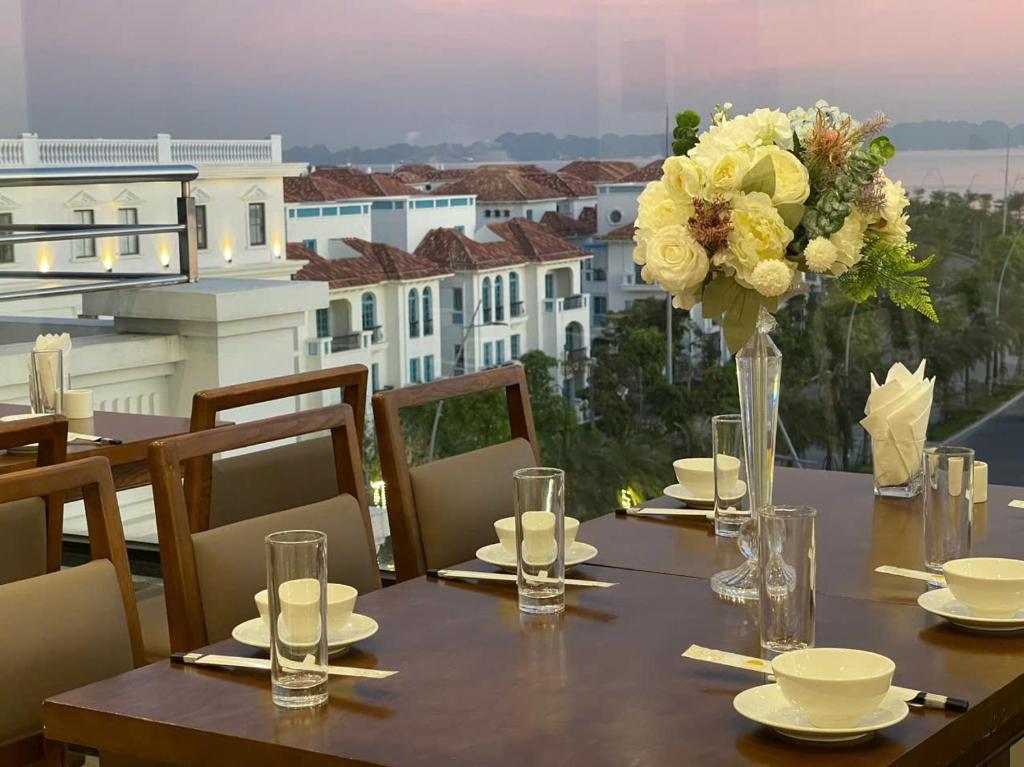 The One Ha Long Hotel