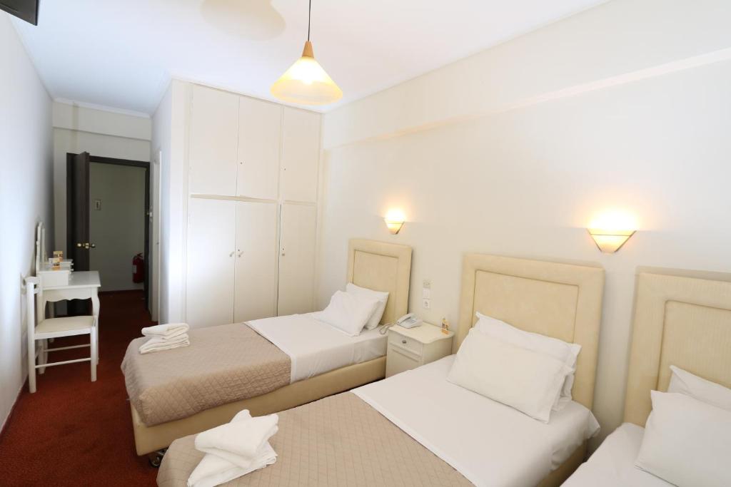 Четырехместный (Четырехместный номер), Athens Delta Hotel