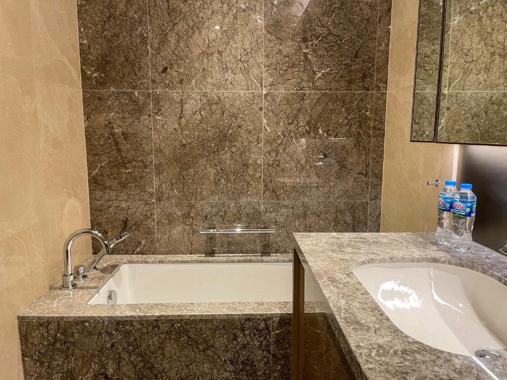 The Marq Three Bedroom- Free City Tour Package 29B Nguyen Dinh Chieu st