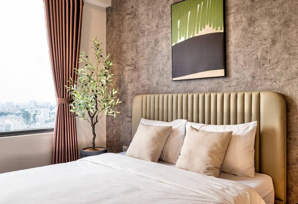 The Suite Landmark Saigon