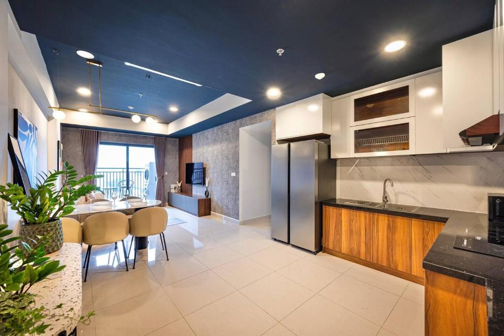 The Suite Landmark Saigon