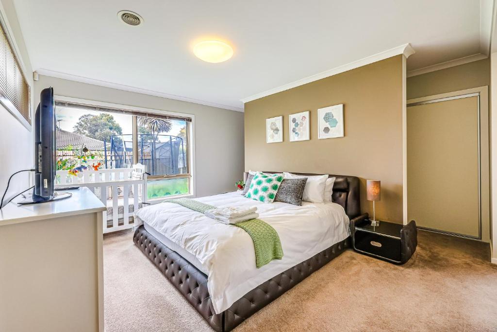 StayAU Spacious Stay Point Cook photo 4