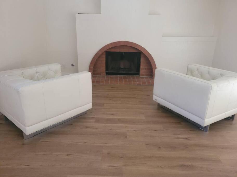 3BR & Loft near Palmdale Hospital image