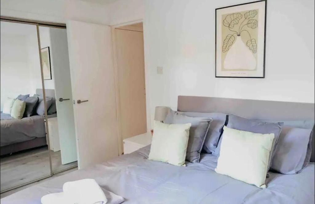 Glasgow City - 1 Bedroom Apartment - Tap to explore photos