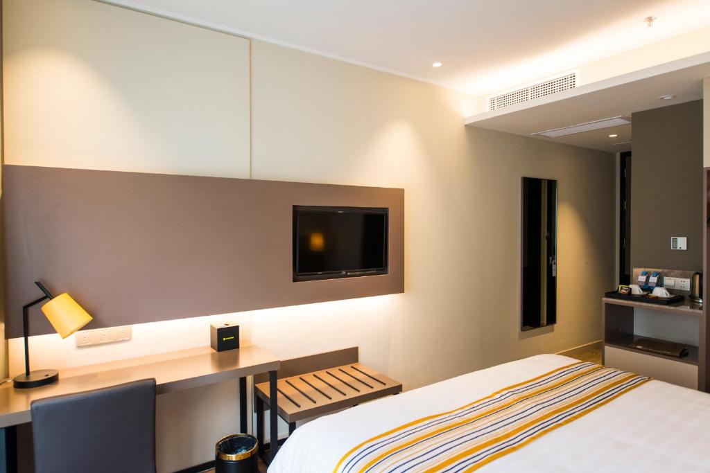 Двухместный (Улучшенный номер бизнес-класса), Home Inn Plus Shanghai Xujiahui