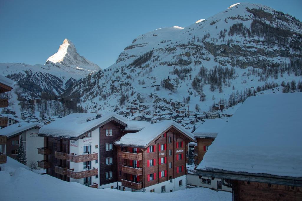 Hotel AMBiANCE, زيرمات