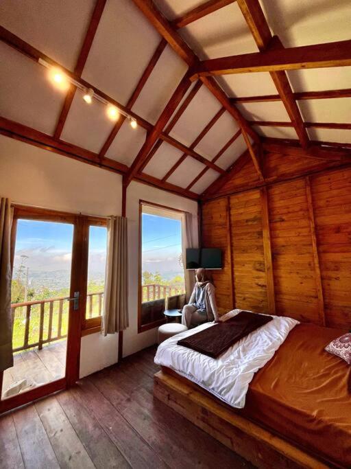 private mini cabin
