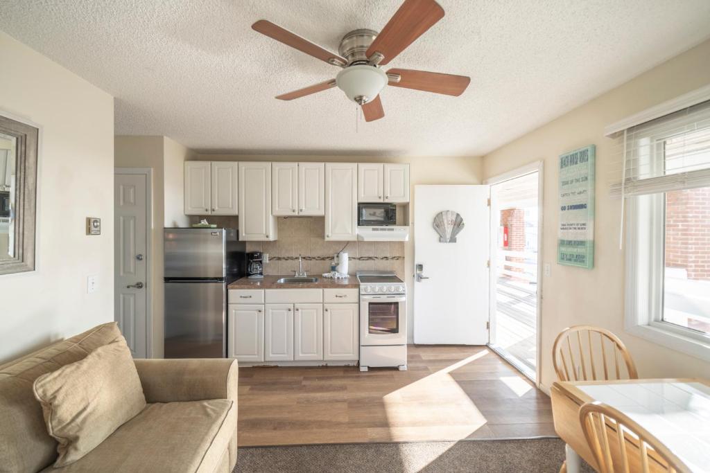 Montauk Oceanside Suites image