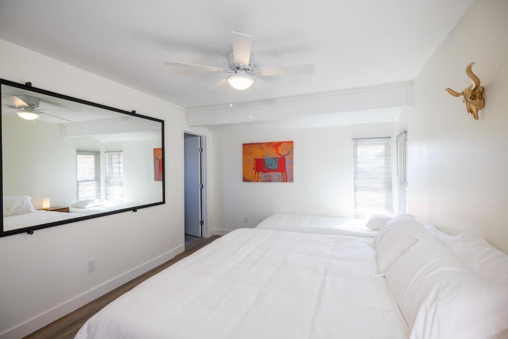 Luxury 4BR Oasis with Pool, Hot Tub & Game Room!