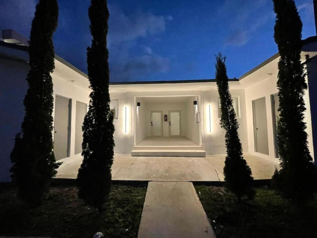 Casa Canal at Eastern Shores image