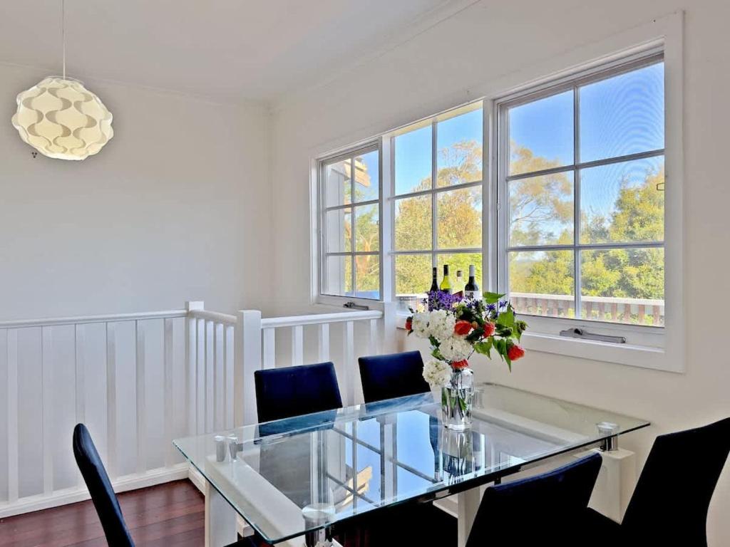 Cozy 3BR in Upwey Villa Scenic Dandenongs Mountain Views photo 2