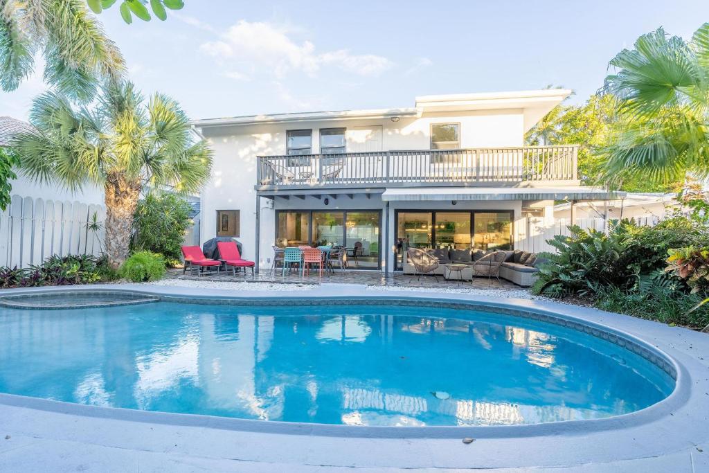 4 bed/4,5 bath Beach House Fort Lauderdale image