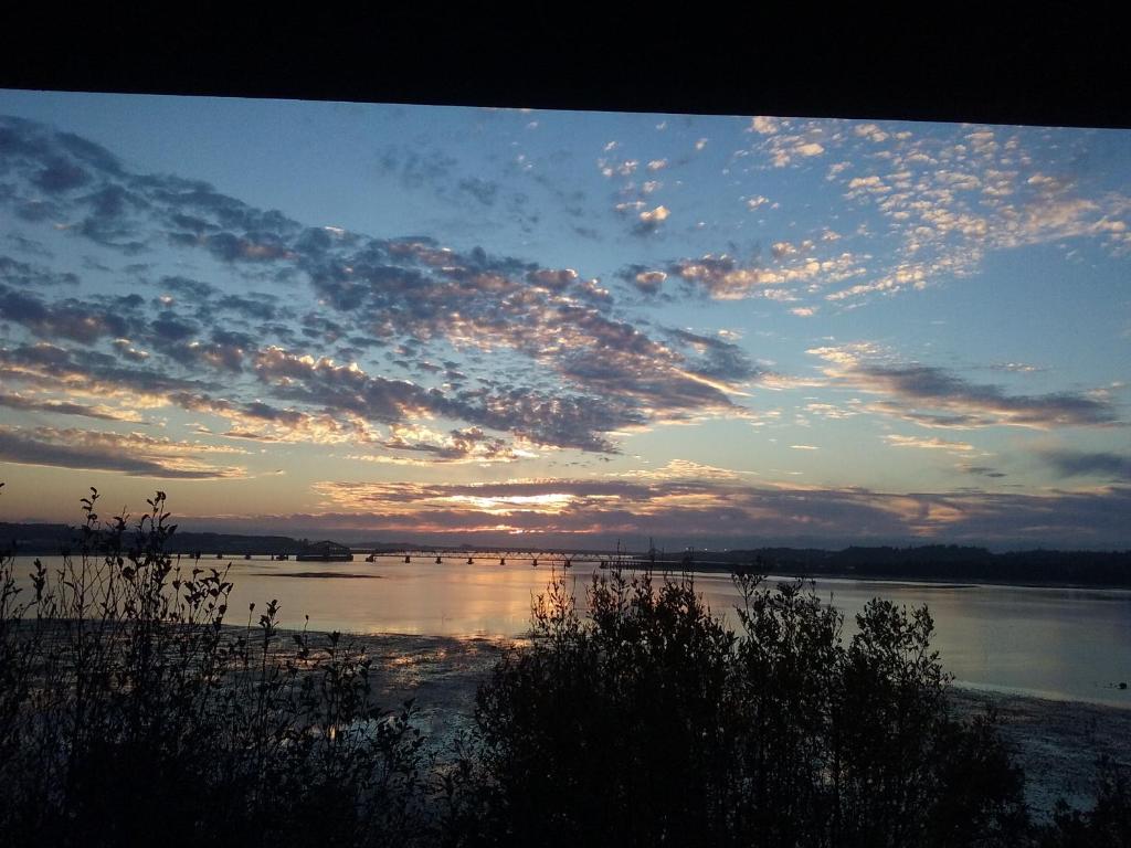 Bay Bridge Motel image