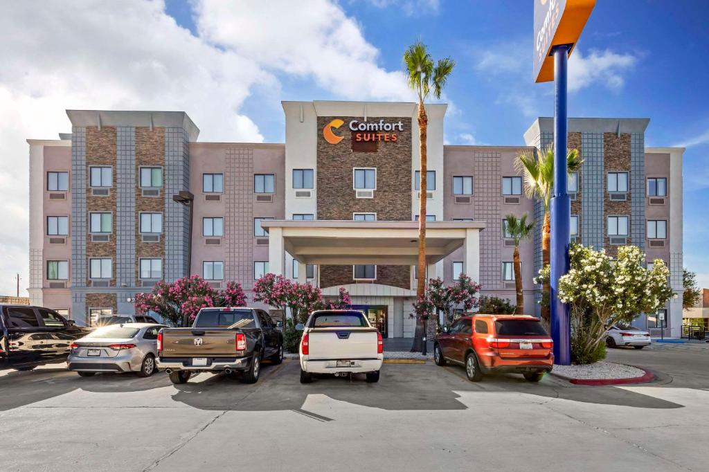 Comfort Suites image