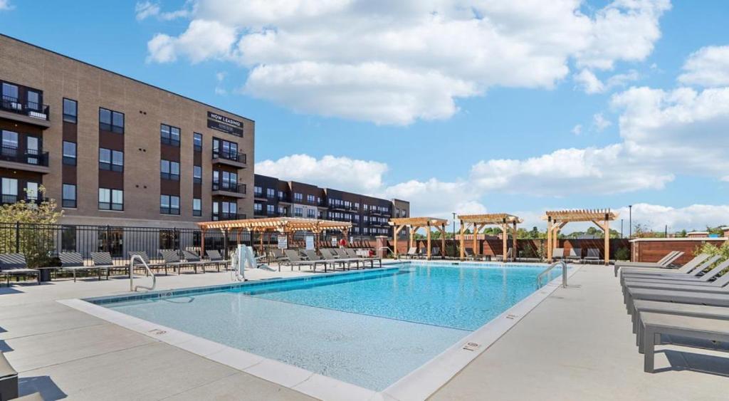 Landing at McCord Square - 2 Bedrooms in Mc Cordsville image