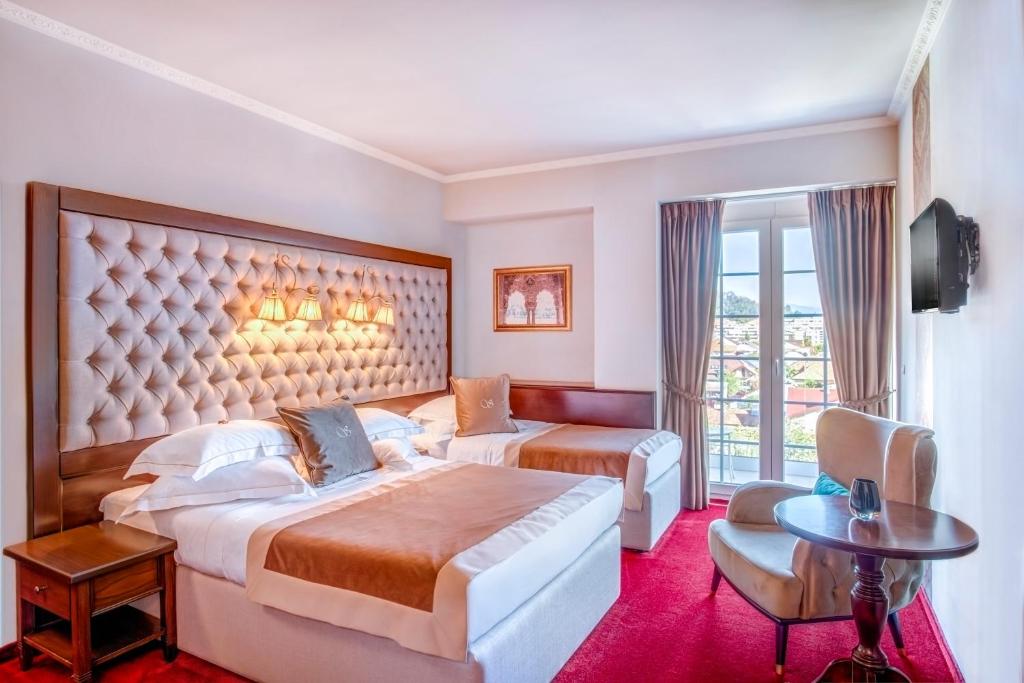 Simfonia Boutique Hotel - Tap to explore photos