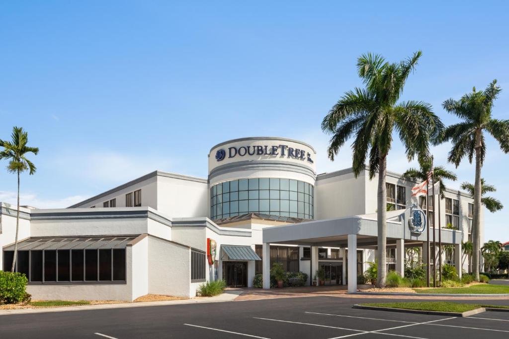 Doubletree by Hilton Fort Myers at Bell Tower Shops image