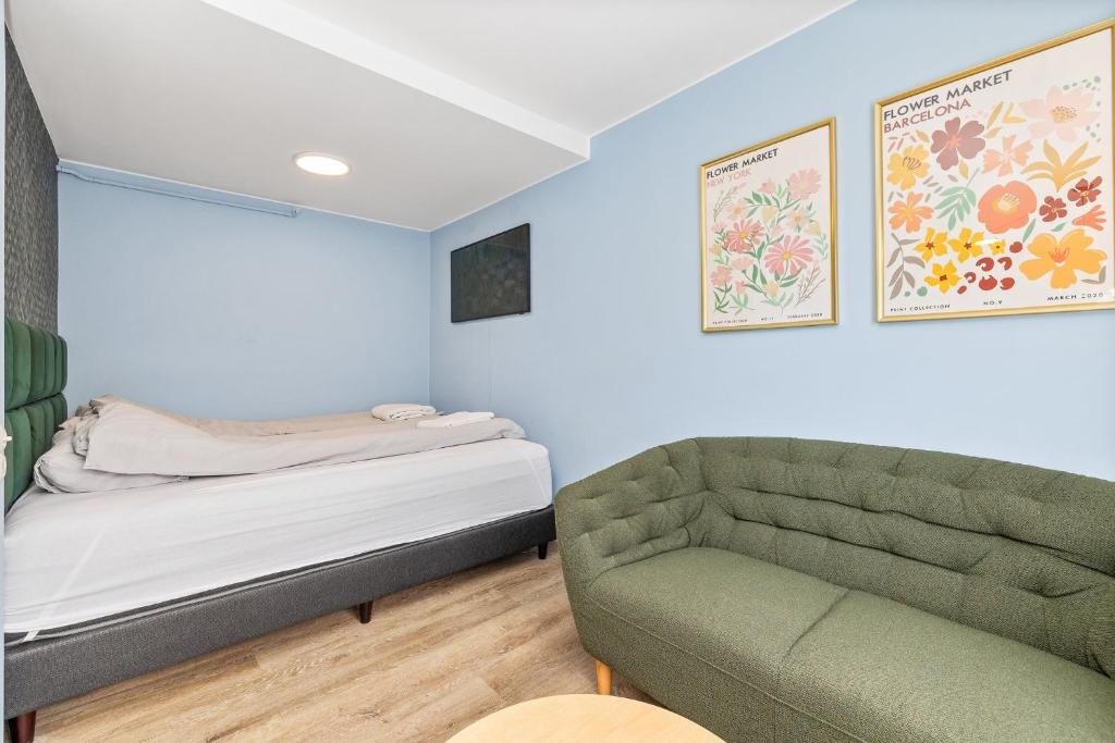 Downtown Reykjavik Studio Apartment - Tap to explore photos