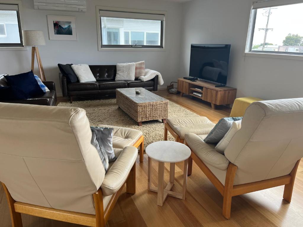 Family beach house Apollo Bay photo 2