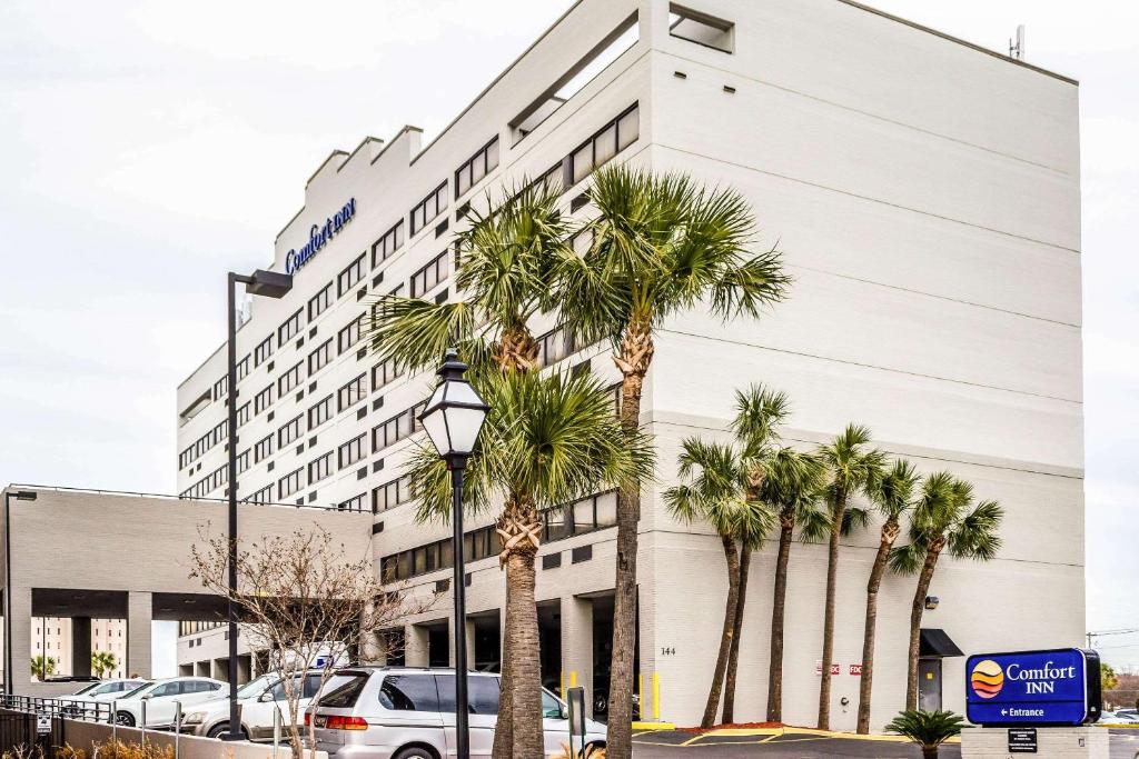 Comfort Inn Downtown Charleston image