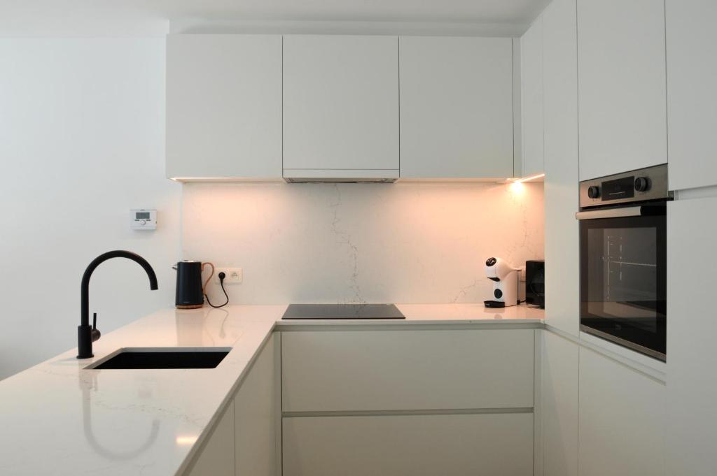 Allure Modern & zonnig Appartement met balkon photo 3