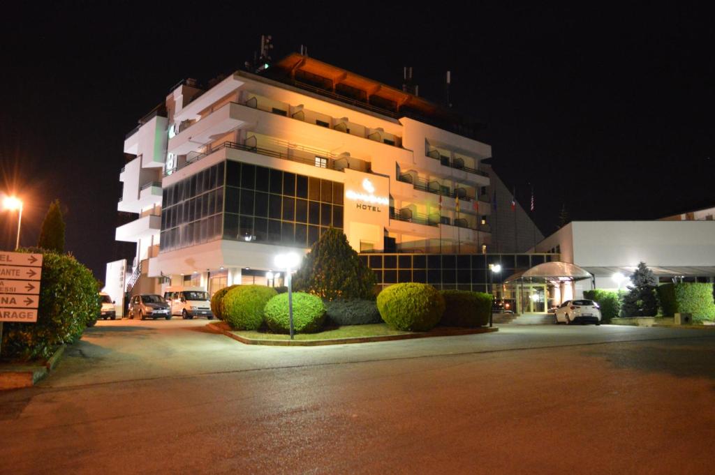 Canadian Hotel photo 1