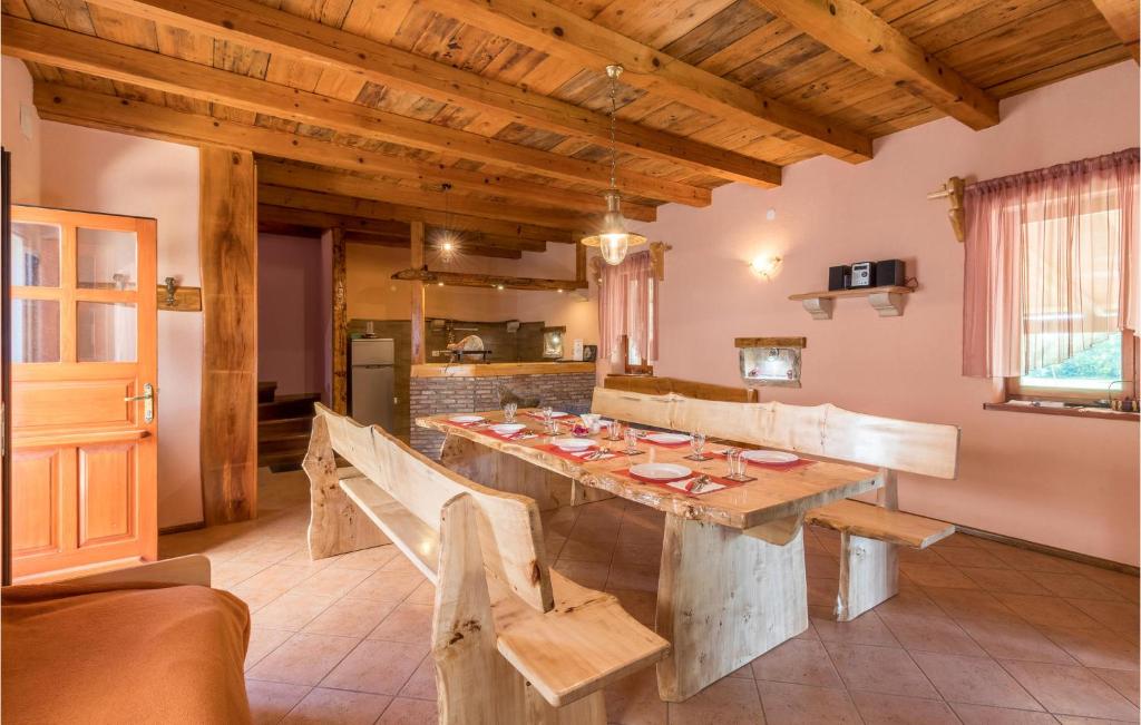 Cozy Home In Pula With Sauna - Tap to explore photos