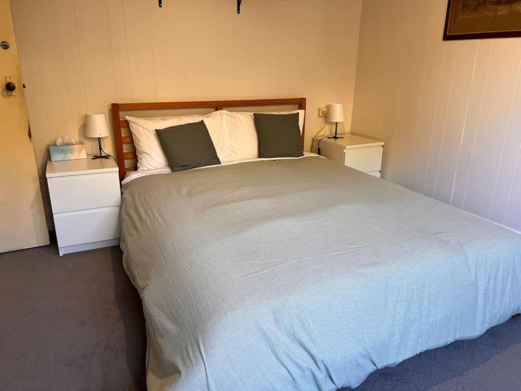 Alkira Cottage - Cozy, Comfortable, and Convenient