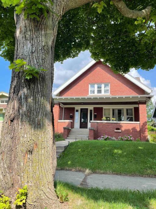 Charming spacious Duplex! image