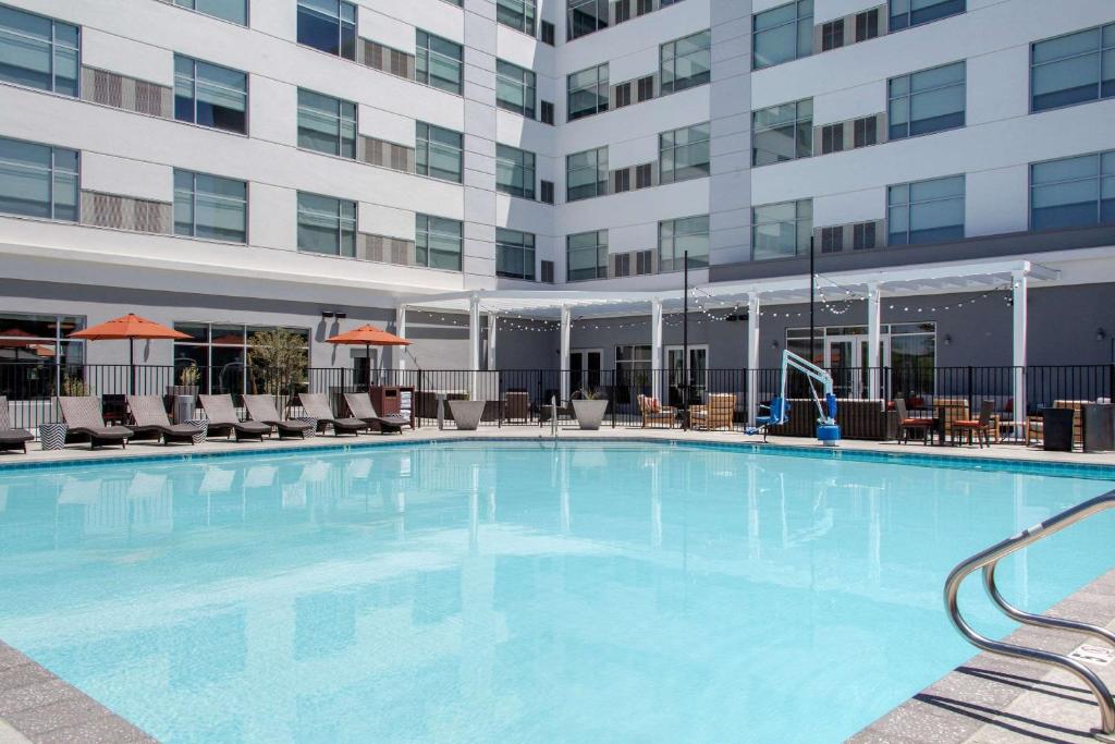 Cambria Hotel Phoenix Chandler - Fashion Center image