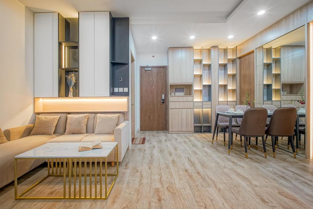 Caesars Suites - Terra Royal, Central Point & HighClass Standard