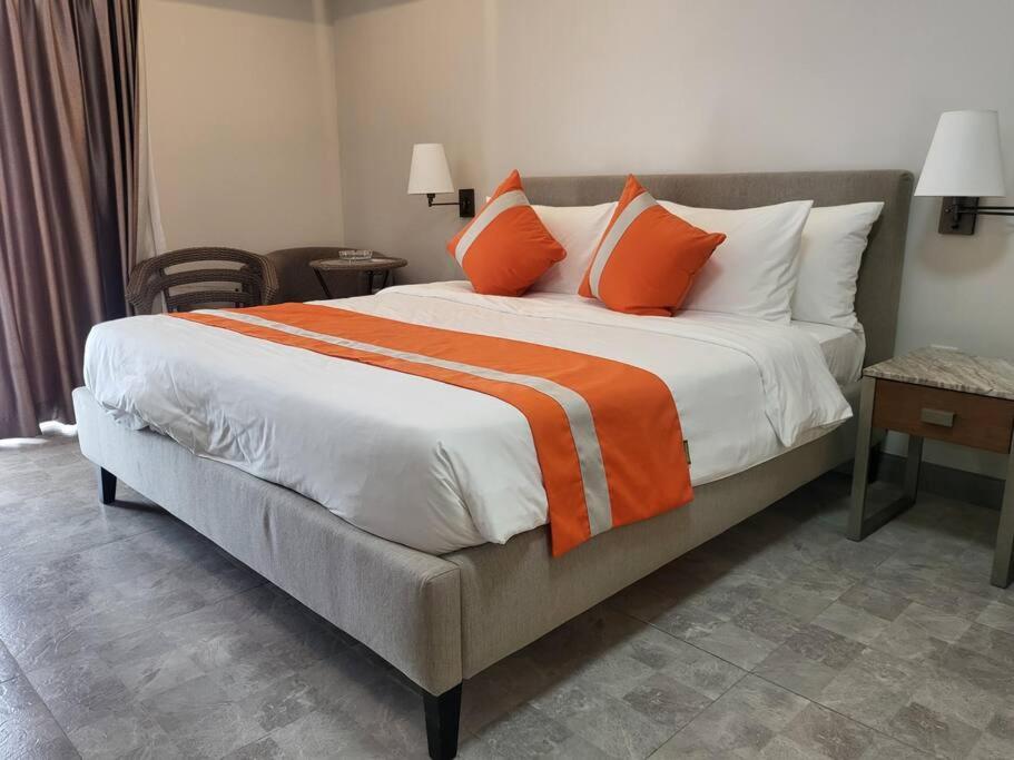 Sheryll Escapes - 1109, Phase 2 La Grande, breezy, hotel amenities!, Mabalacat