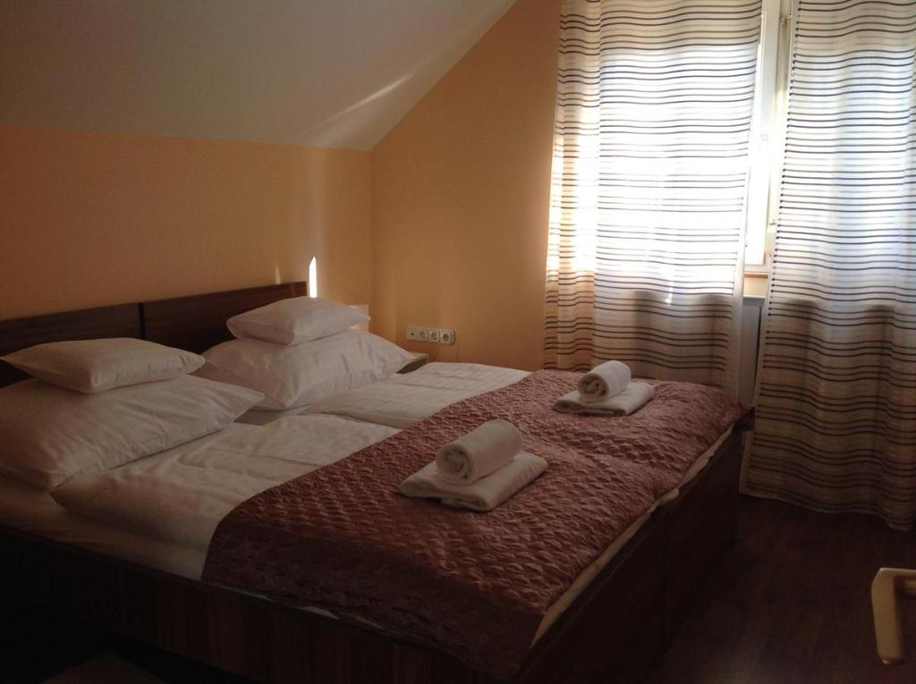 Семейный (Семейный люкс с балконом), Attila Apartmanház