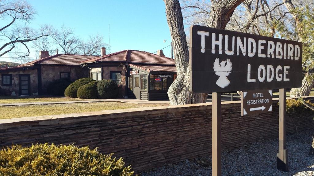 Thunderbird Lodge, Apache