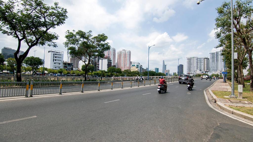 DOJI HOMES at Grand Riverside- FREE POOL