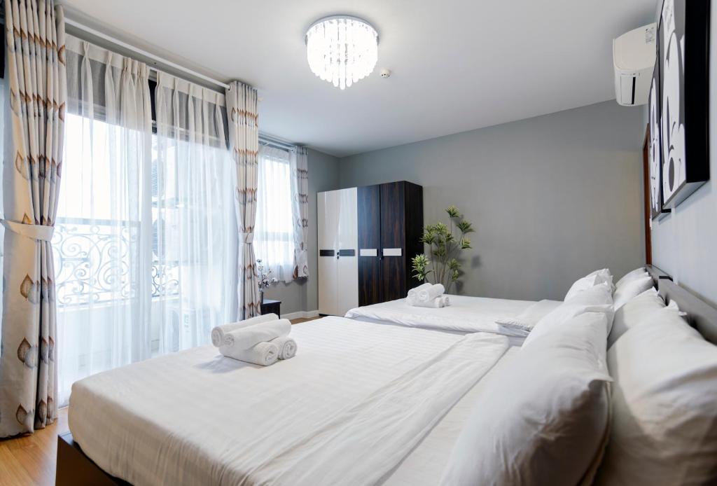 DOJI HOMES at Grand Riverside- FREE POOL