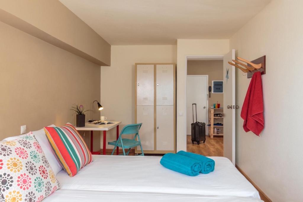 Двухместный (Двухместный номер с 1 кроватью и общей ванной комнатой), Stay Hostel Apartments