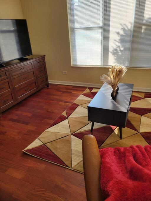 Charming 3BD 2BTH Apartment image