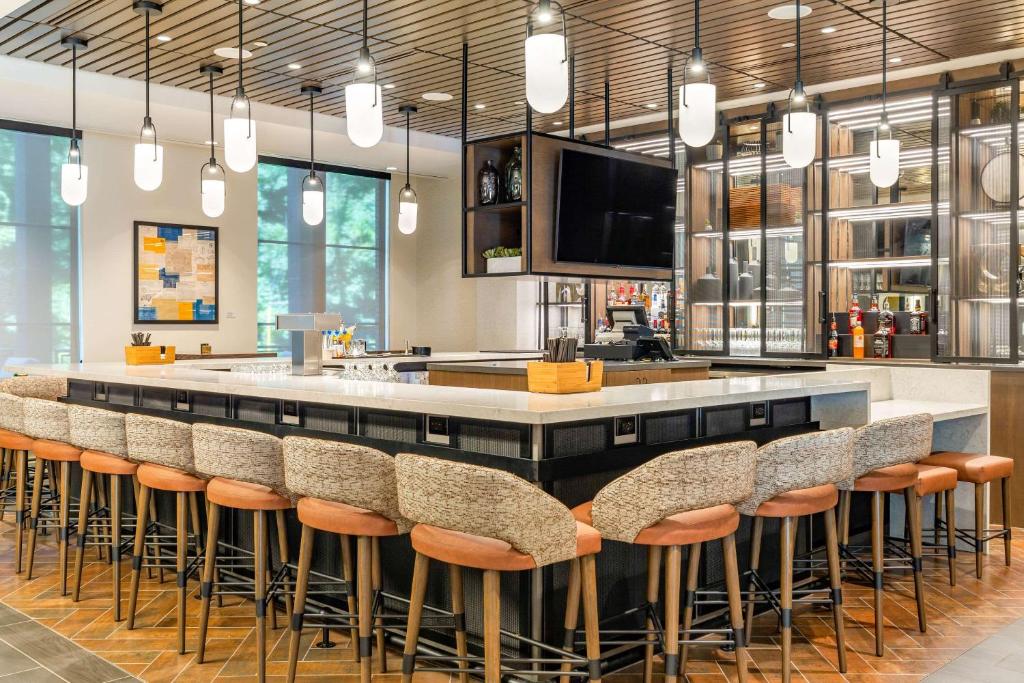 Cambria Hotel New Haven University Area image