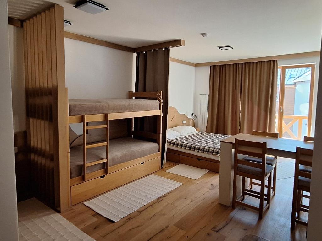 Aparthotel Vucko Apartman D444 private host photo 3