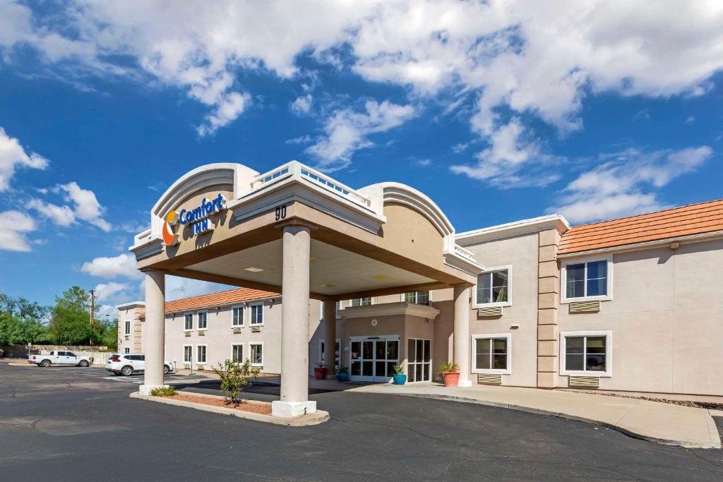 Comfort Inn Green Valley I-19 image